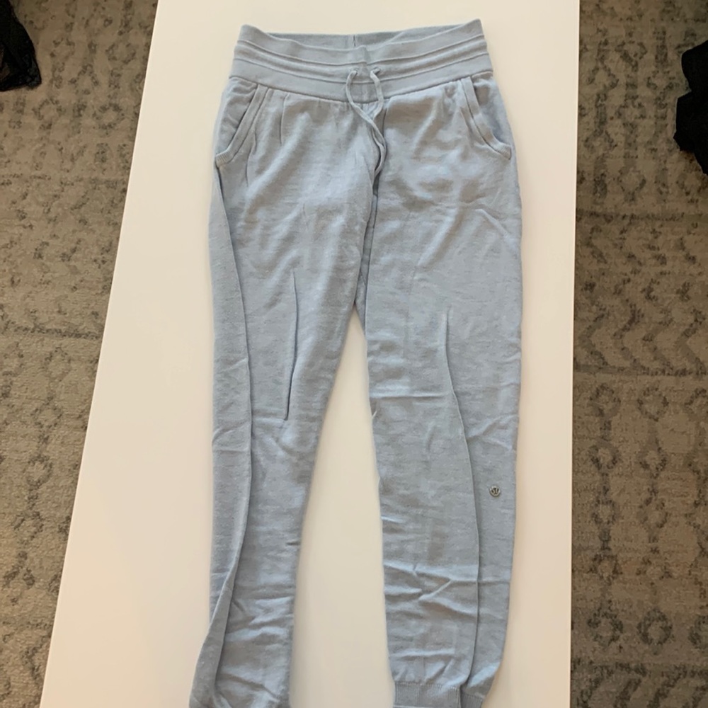 Lulu sweats
